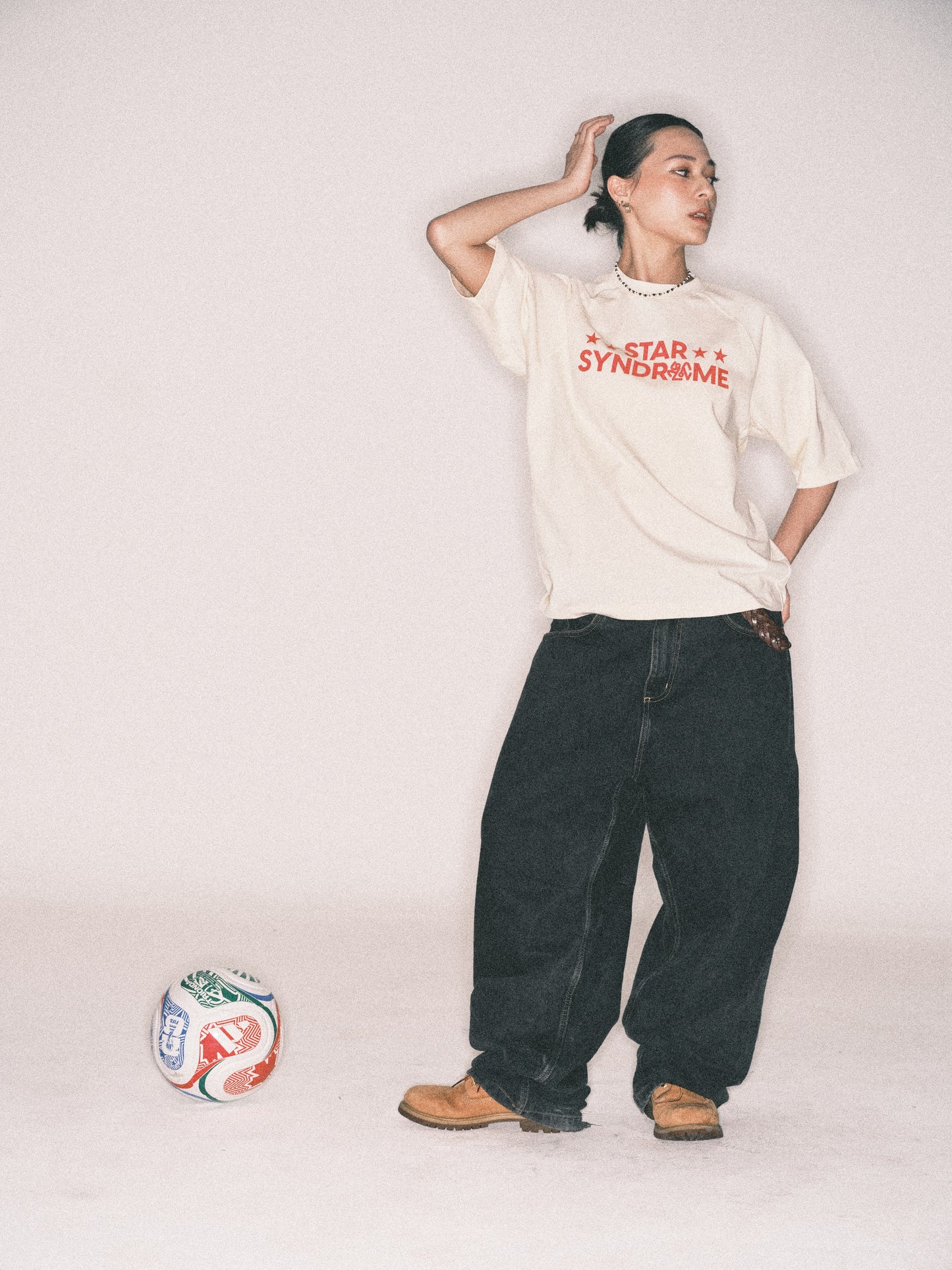 STAR SYNDROME CREAM TEE
