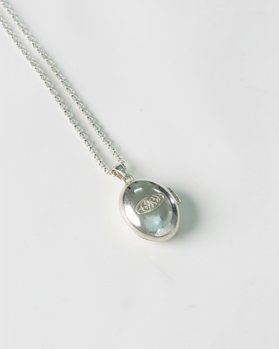 PLAY ME A MEMORY LOCKET