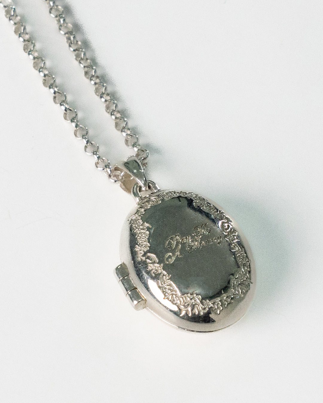 PLAY ME A MEMORY LOCKET